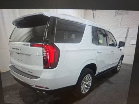 Used 2026 GMC Yukon Denali w/ Sun & Power Step Package AWD/4WD image 2