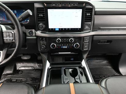 Used 2024 Ford F350 Platinum w/ FX4 Off-Road Package AWD/4WD image 14