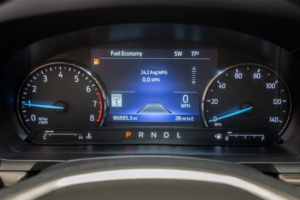 Used 2022 Ford Explorer Limited AWD/4WD image 16