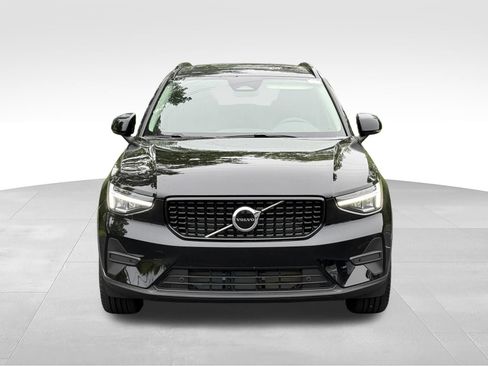 New 2026 Volvo XC40 B5 Core w/ Protection Package Premier AWD/4WD image 9