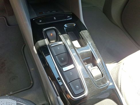 Certified 2023 Chevrolet Bolt EUV Premier FWD image 12