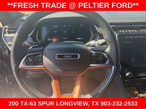 Used 2023 Jeep Grand Cherokee L Summit AWD/4WD image 12