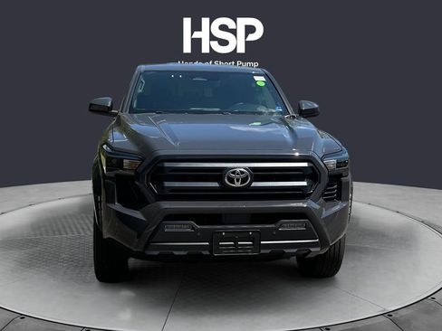 Used 2024 Toyota Tacoma SR5 w/ SR5 Upgrade Package AWD/4WD image 8