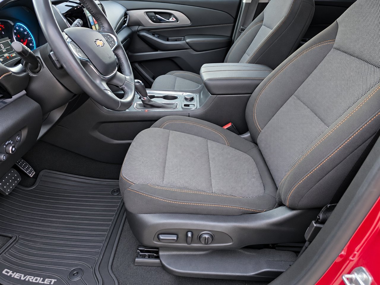 Certified 2019 Chevrolet Traverse LT FWD image 15
