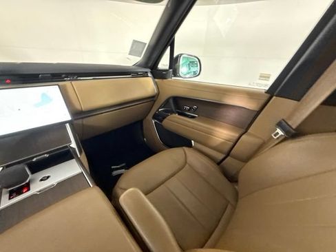 Used 2025 Land Rover Range Rover SE AWD/4WD image 36