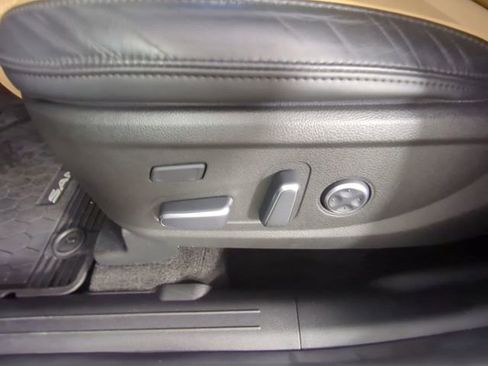 Used 2023 Hyundai Santa Fe Calligraphy AWD/4WD image 32