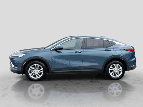 Used 2024 Buick Envista Preferred w/ Convenience I Package FWD image 3