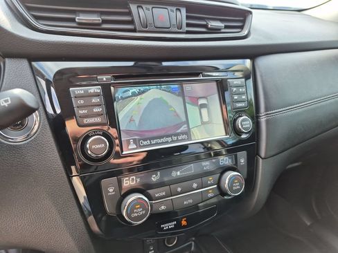 Used 2017 Nissan Rogue SL FWD image 27