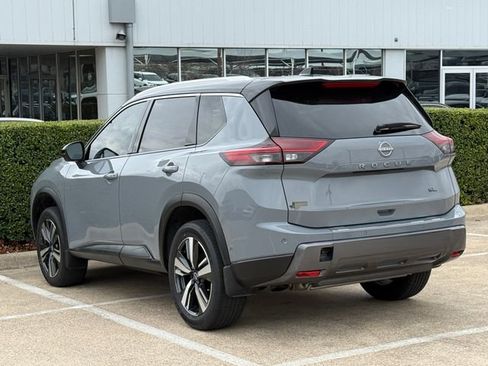 Certified 2025 Nissan Rogue SL image 7