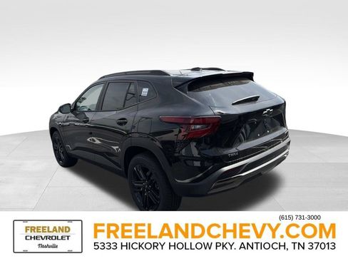 New 2026 Chevrolet Trax ACTIV FWD image 4