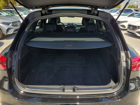 Certified 2025 Mercedes-Benz GLC 300 image 8