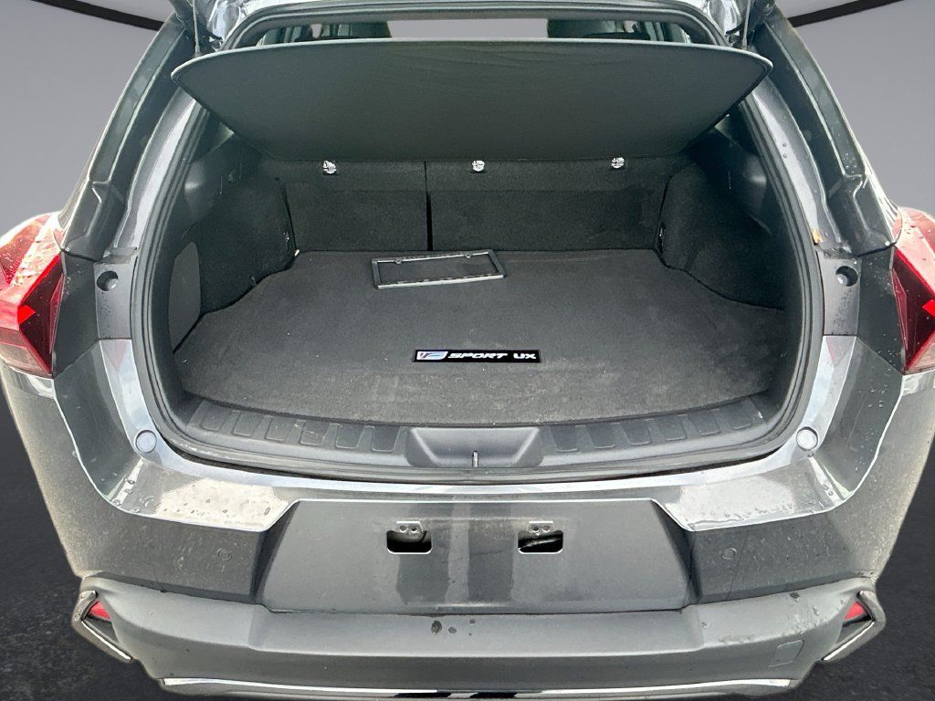 Used 2024 Lexus UX 250h F Sport FWD image 10