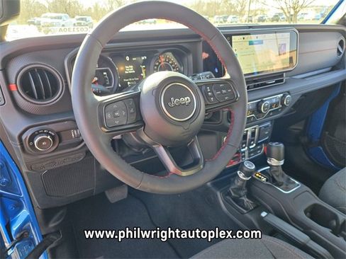 Used 2024 Jeep Wrangler Rubicon w/ Technology Group image 11