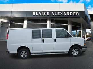 Used 2024 Chevrolet Express 2500 w/ Driver Convenience Package RWD video 2