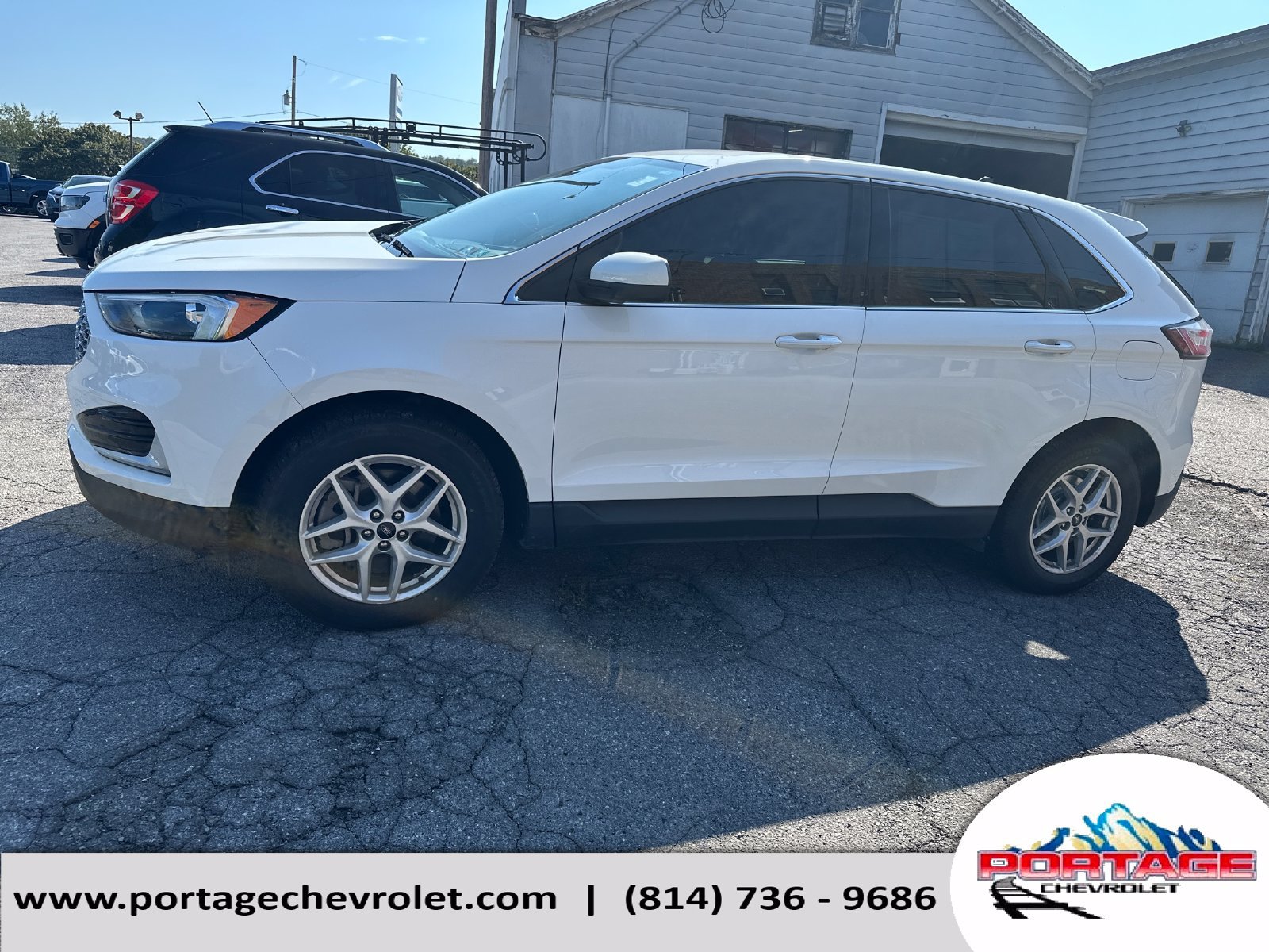 Used 2023 Ford Edge SEL AWD/4WD image 2