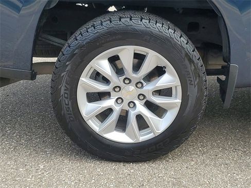 Used 2021 Chevrolet Silverado 1500 Custom w/ LPO, Dark Essentials Package image 5