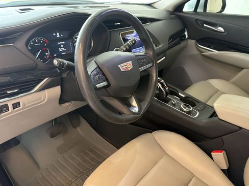 Used 2021 Cadillac XT4 Premium Luxury image 18