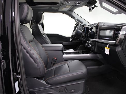 New 2026 Ford F250 Lariat w/ Black Appearance Package image 32