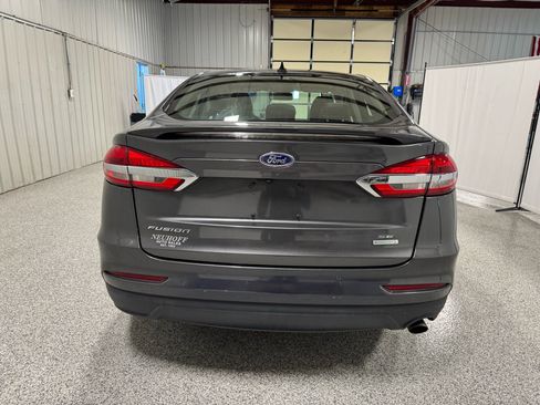 Used 2019 Ford Fusion SE w/ Equipment Group 151A image 7