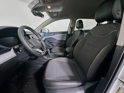 Used 2023 Volkswagen Taos SE image 13