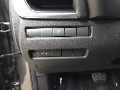Used 2021 Nissan Rogue SV FWD image 38
