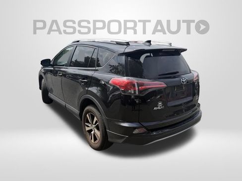 Used 2018 Toyota RAV4 XLE w/ Plus Extra Value Package AWD/4WD image 2