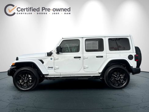 Certified 2025 Jeep Wrangler Unlimited Sahara w/ Safety Group image 7