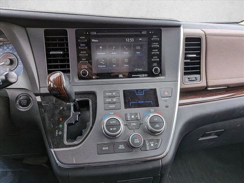 Used 2019 Toyota Sienna Limited Premium AWD/4WD image 12
