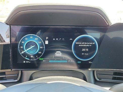 New 2025 Hyundai Elantra SEL image 6