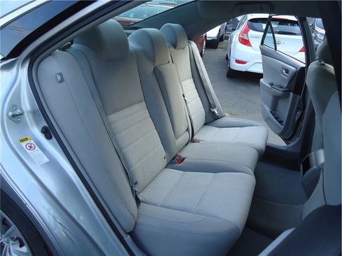 Used 2015 Toyota Camry LE FWD image 13
