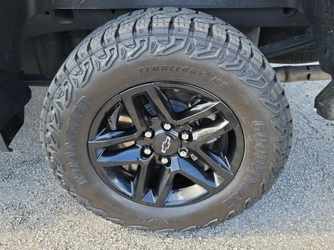 Used 2024 Chevrolet Silverado 1500 Custom Trail Boss AWD/4WD image 6