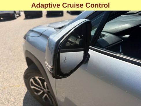 Used 2024 Toyota Corolla Cross AWD Hybrid image 7