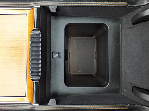 Used 2022 Jeep Grand Wagoneer Series III w/ Rear Seat Video Group 1 image 32