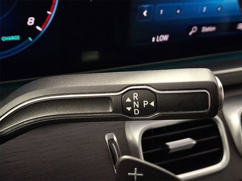 Used 2021 Mercedes-Benz GLS 450 4MATIC image 15