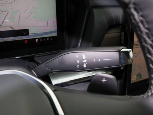 New 2027 GMC Terrain Elevation w/ Elevation Premium Package FWD image 24