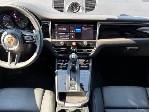 Certified 2026 Porsche Macan AWD/4WD image 23