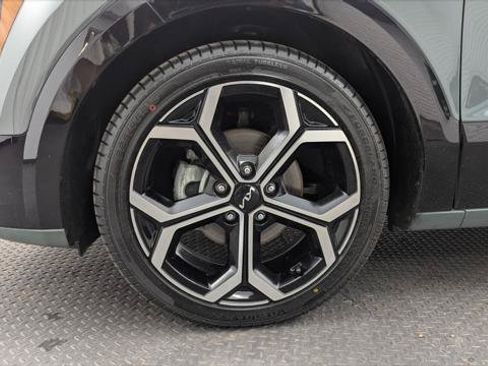 Used 2023 Kia Niro SX Touring FWD image 28