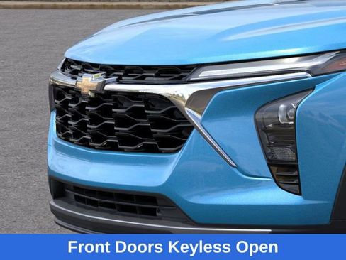 New 2026 Chevrolet Trax LT w/ Driver Confidence Package image 14