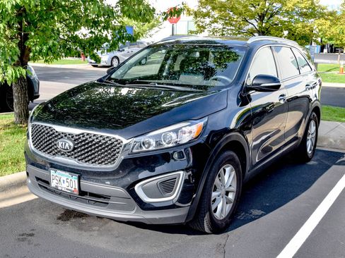 Used 2018 Kia Sorento FWD image 13