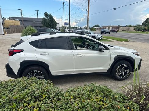 Used 2024 Subaru Crosstrek 2.0i Premium AWD/4WD image 8