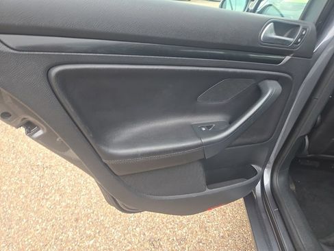 Used 2013 Volkswagen Jetta SE FWD image 21