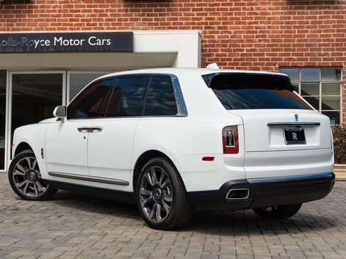 Certified 2024 Rolls-Royce Cullinan w/ Cullinan Package AWD/4WD image 23