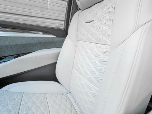 Used 2026 Cadillac Escalade V w/ LPO, ONYX Package image 29