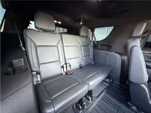 Used 2021 Chevrolet Suburban LT RWD image 31