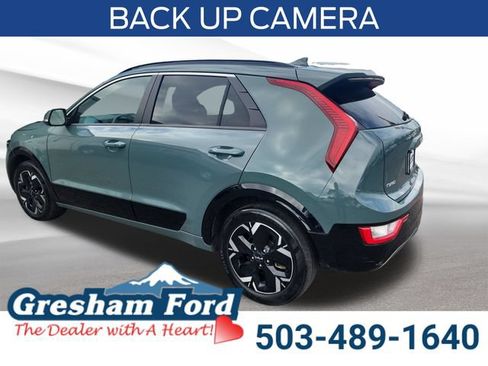 Used 2023 Kia Niro Wind w/ Wind Preserve Package FWD image 3