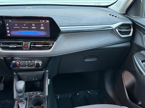 Used 2025 Chevrolet TrailBlazer LT image 34