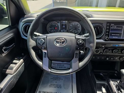 Used 2023 Toyota Tacoma TRD Off-Road w/ Technology Package AWD/4WD image 12