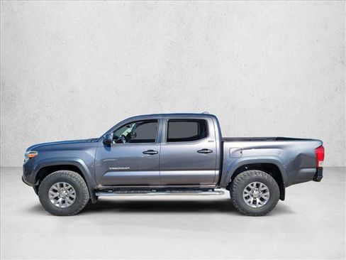 Used 2017 Toyota Tacoma SR5 w/ Tow Package image 8