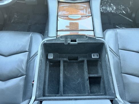 Used 2018 Cadillac Escalade Premium Luxury image 62