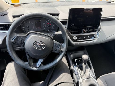 Used 2023 Toyota Corolla LE FWD image 7